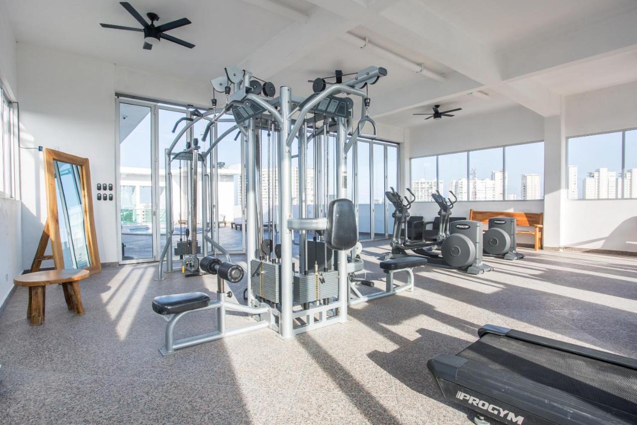 Capital O Cancun Ocean View, Cancún Exteriör bild The gym at the hotel